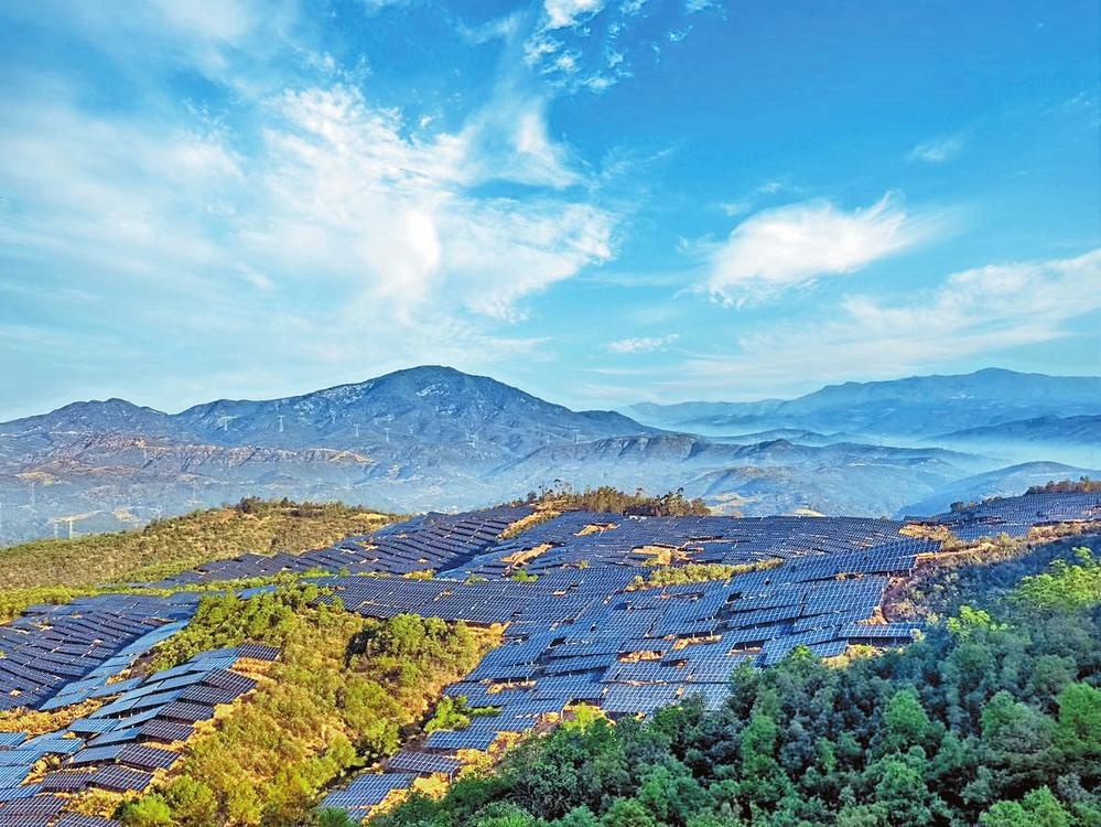 云南大姚52.3萬千瓦光伏基地項目并網發電