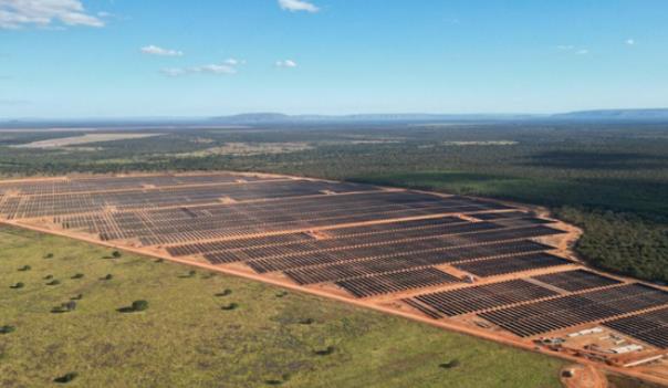 三峽巴西公司阿里努斯光伏項目首批機組并網發電