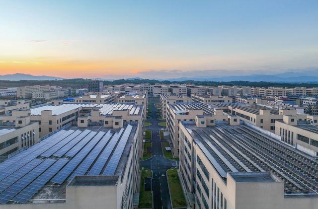 湖南道縣:屋頂發電 低碳發展