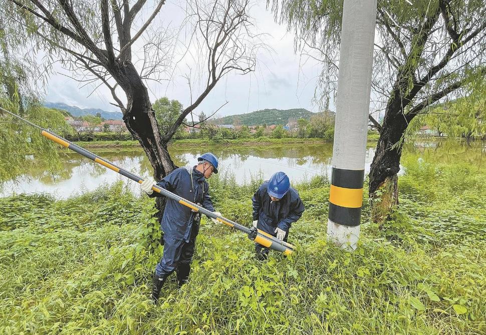 山東應對強降雨 加強電網運行監控