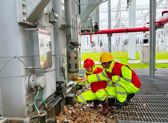 臺風“普拉桑”過境,上海城市主電網運行平穩