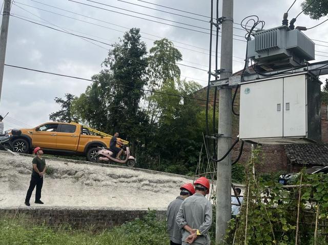 國網攸縣供電公司監察性巡線“問診把脈” 守衛電網安全不松懈