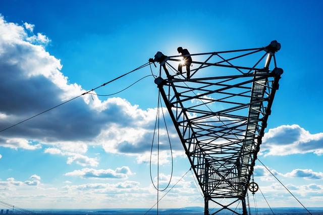 國家電網(wǎng):樹牢安全第一理念 加快重點工程建設(shè)