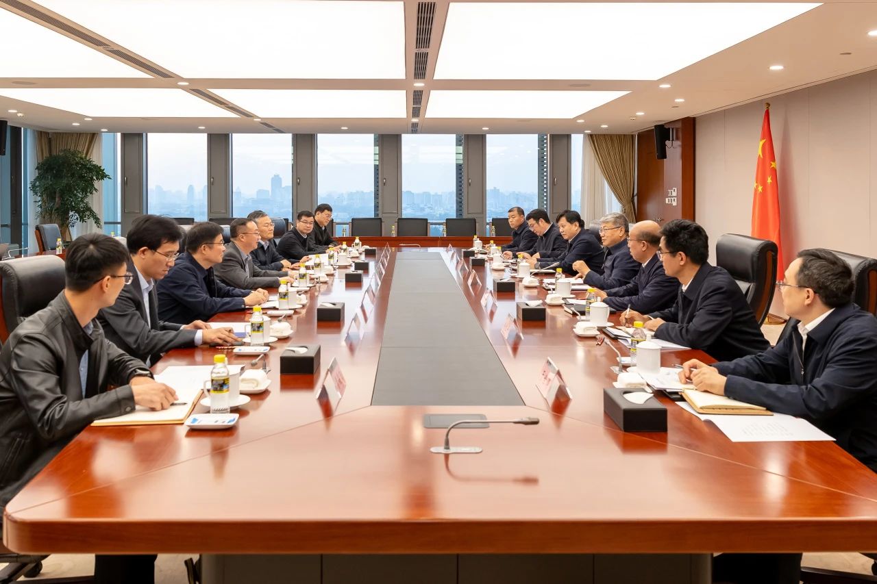 國家能源集團黨組書記、董事長劉國躍會見中國礦業大學校長趙宏偉