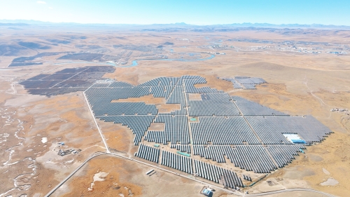 西藏那曲色尼甘丹康桑10萬千瓦光伏儲能項目全容量并網發電