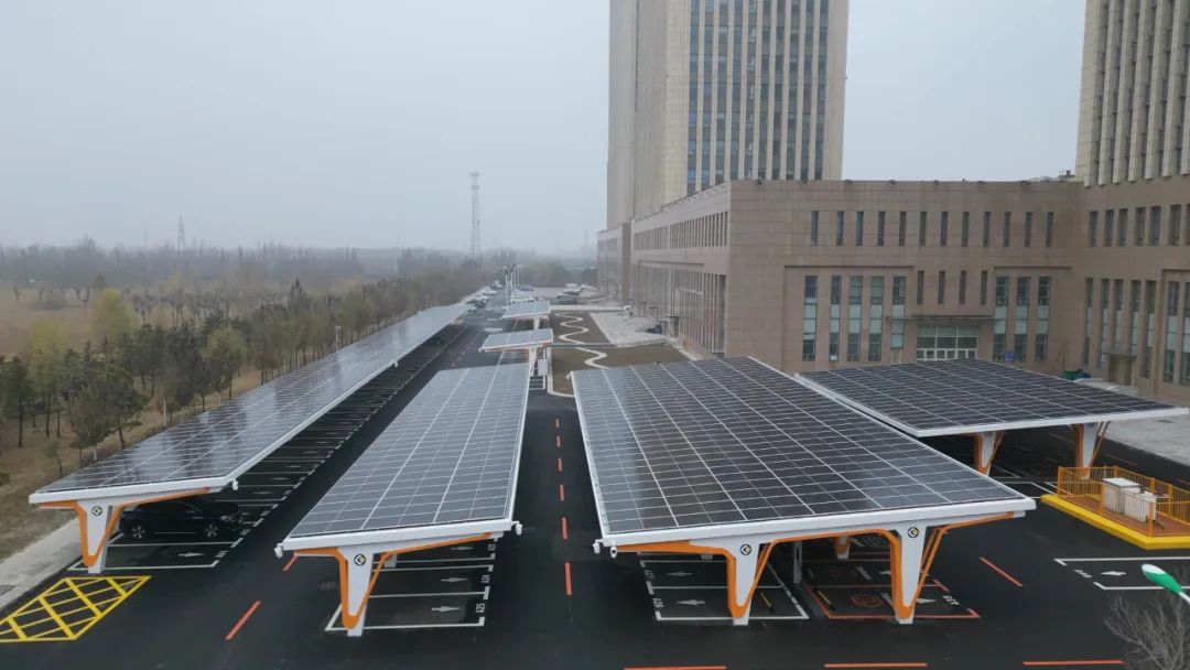 黑龍江大慶城發光儲充智能超充站投運