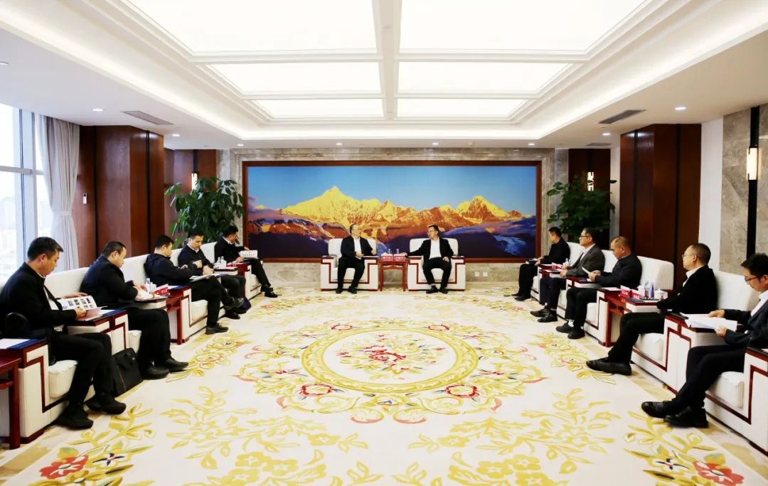 大唐云南公司黨委書記、董事長(zhǎng)王繼才與水電六局黨委書記、董事長(zhǎng)翟萬(wàn)全會(huì)談