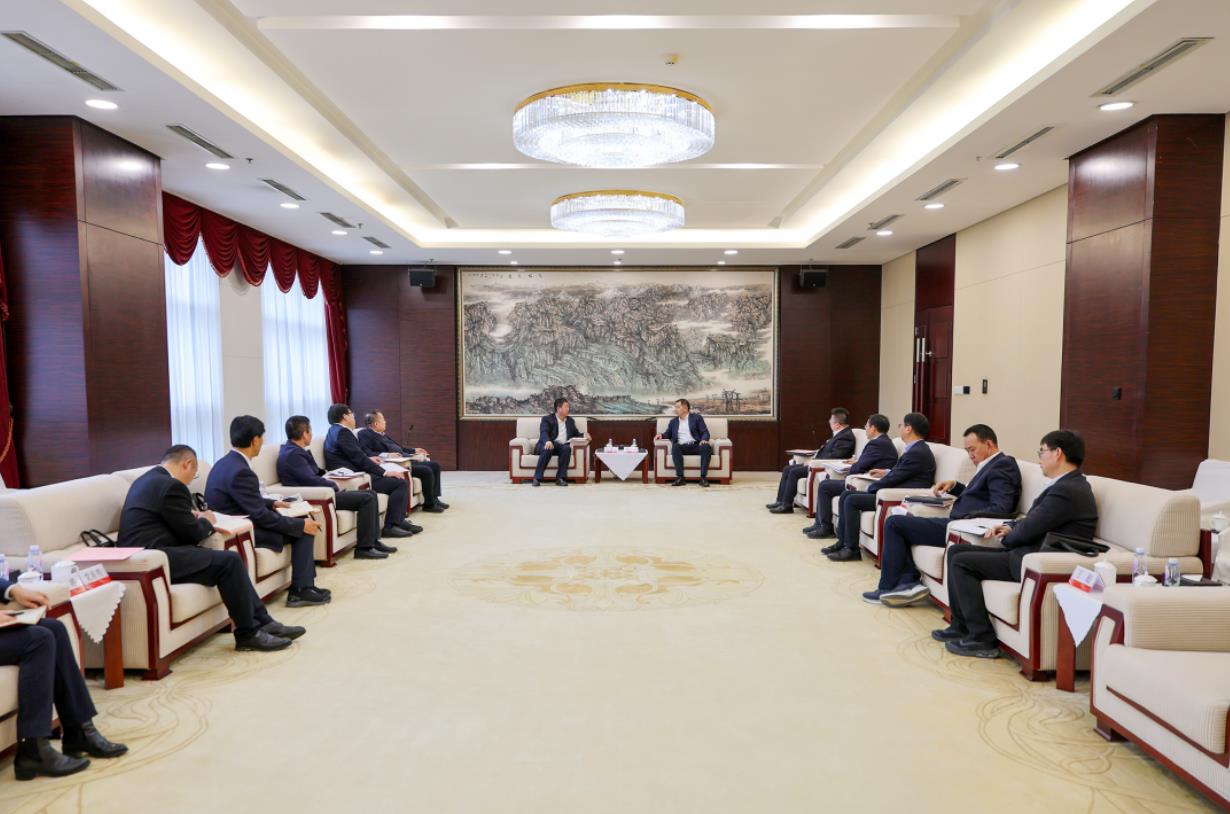 大唐甘肅公司黨委書(shū)記、董事長(zhǎng)王建偉拜會(huì)國(guó)網(wǎng)甘肅省電力公司董事長(zhǎng)、黨委書(shū)記林一凡