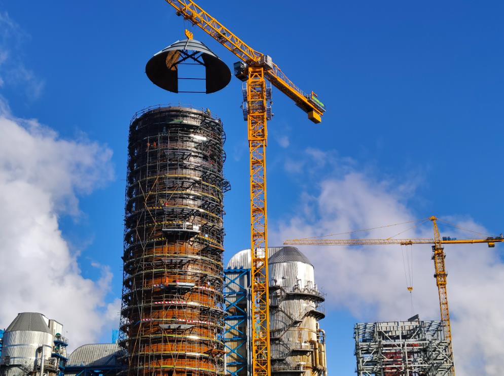 新疆伊犁新天煤化工新增備用鍋爐吸收塔結頂