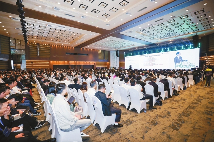 院士專家學(xué)者探討新型電力系統(tǒng)怎么建 人工智能、柔性構(gòu)網(wǎng)、新型儲(chǔ)能成熱詞