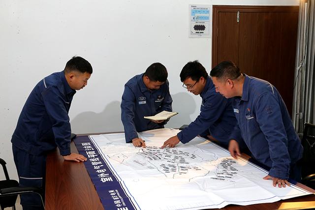 貴州興義供電局研發(fā)“智電擎鋒”機(jī)器人,實現(xiàn)營配協(xié)同新突破