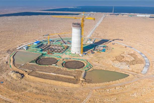 戈壁灘上長出“向日葵” 這里的光熱發電有點炫