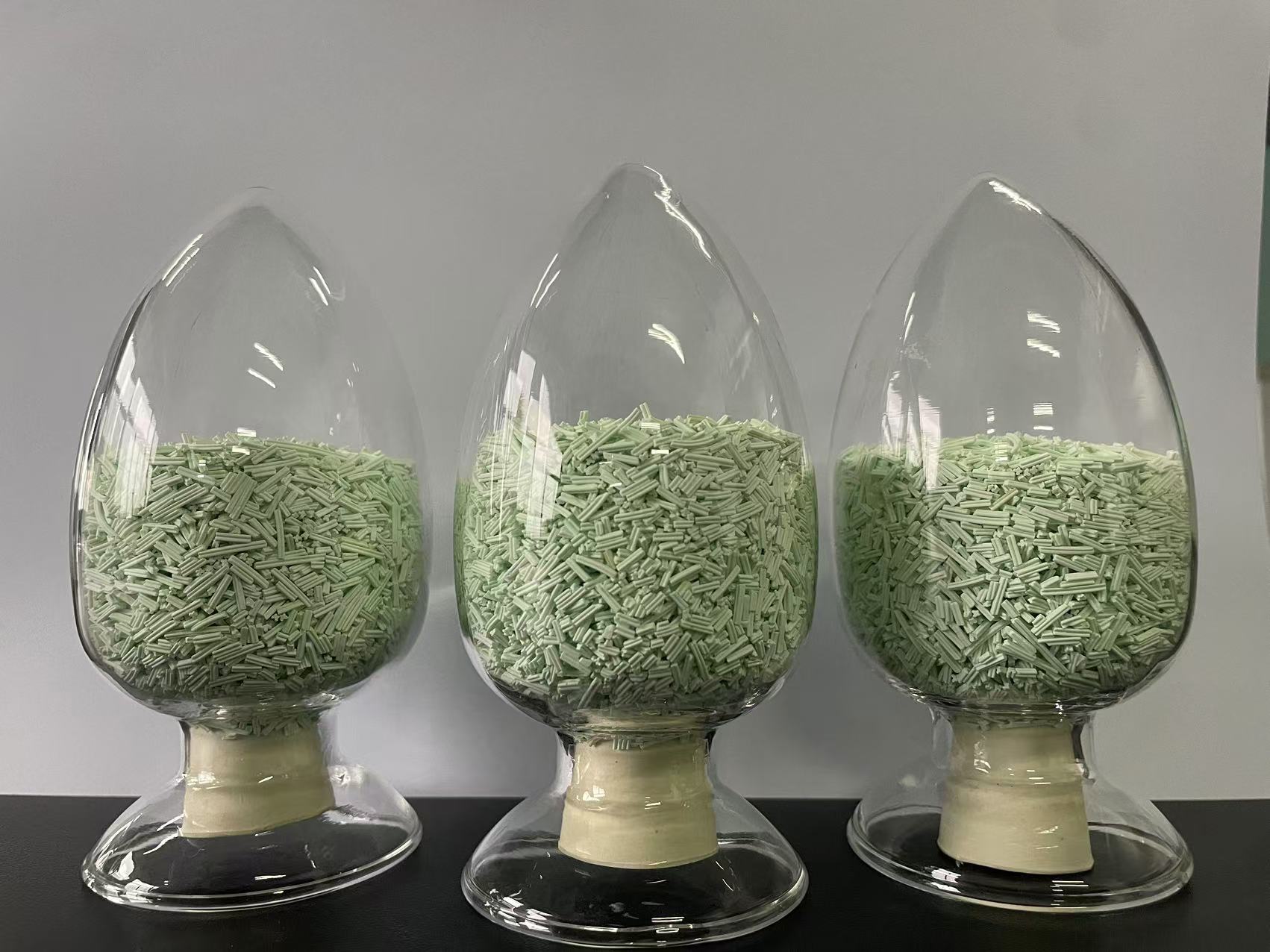 煤直接液化油加氫改質催化劑噸級工業放大成功