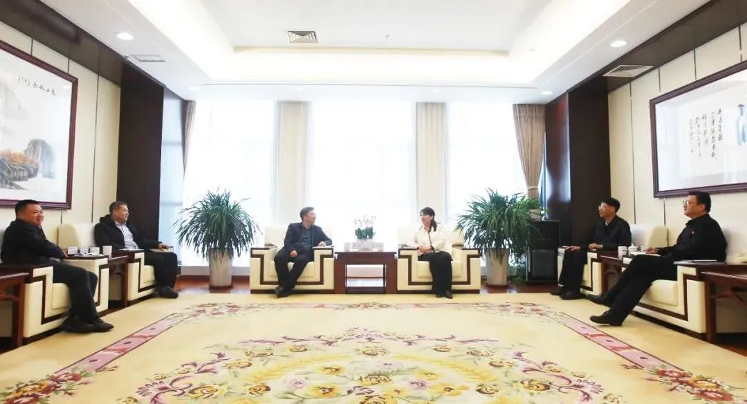 國家電投新疆公司與中國水電四局、中交集團、運達股份座談
