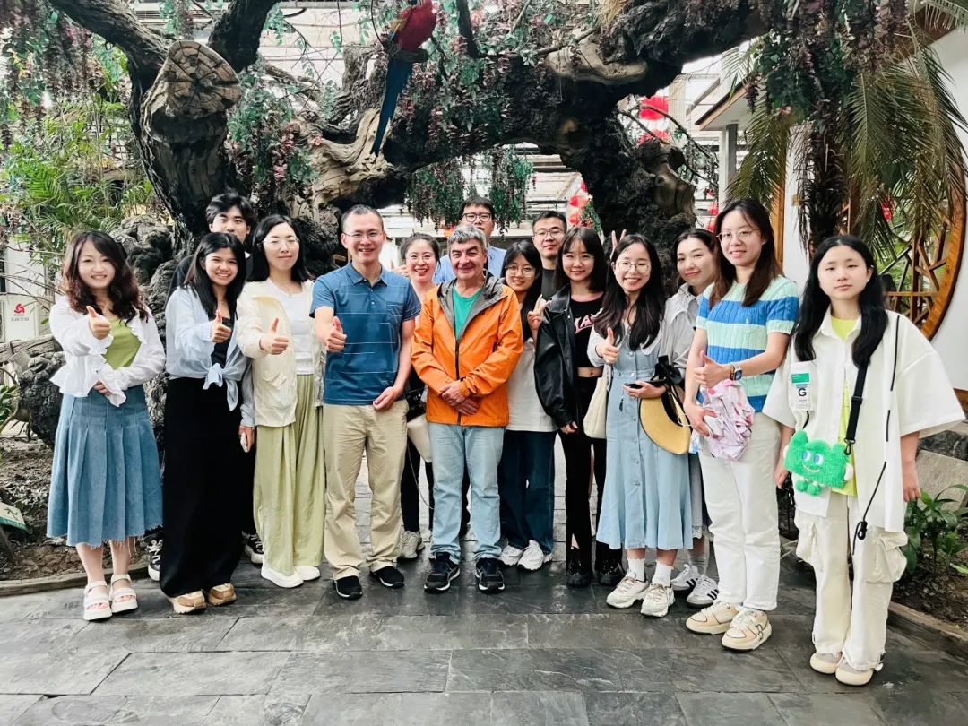 24歲發Nature!她用AI破解能源轉型“密碼”