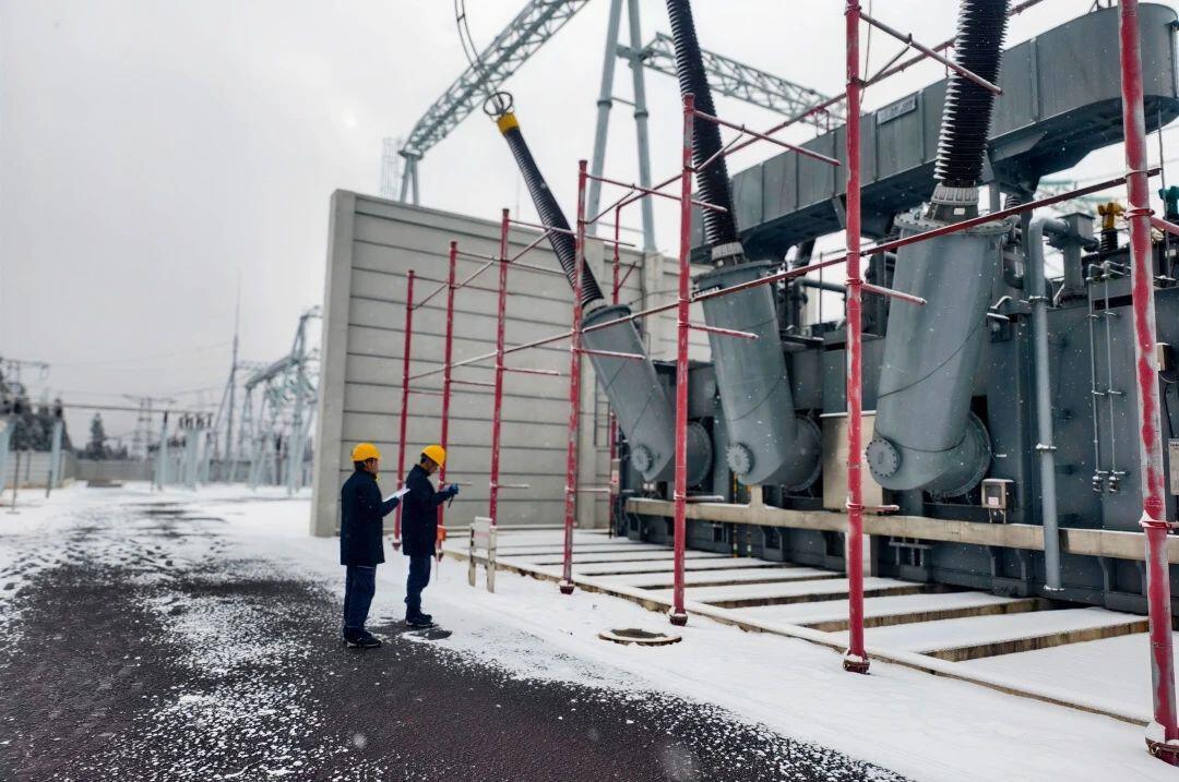 云南昭通供電局：春節堅守崗位 守護萬家燈火