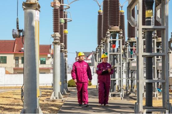 國(guó)網(wǎng)上海電力應(yīng)對(duì)蛇年首“凍” 3500余名搶修人員全天候待命