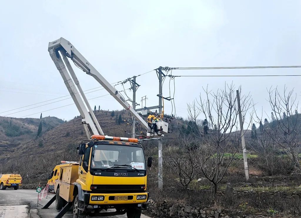 南方電網普定供電局全力應對低溫凝凍保供電