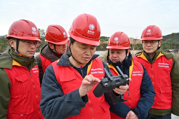 國網(wǎng)分宜縣供電公司生產(chǎn)技術部黨支部開展“新春第一巡”