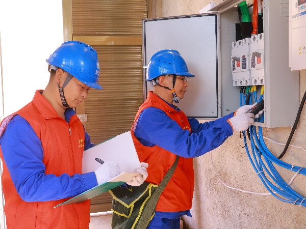 國網會理市供電公司為春耕備耕保駕護航