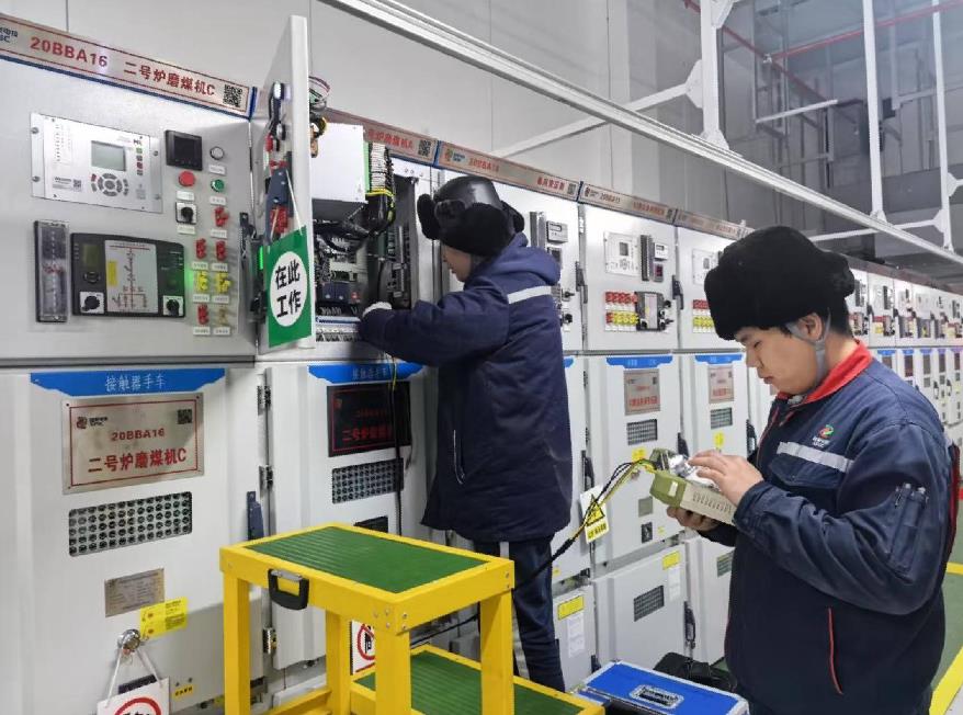 凝心聚力 共筑安全基石 白音華坑口發電繼電保護班組C級檢修紀實