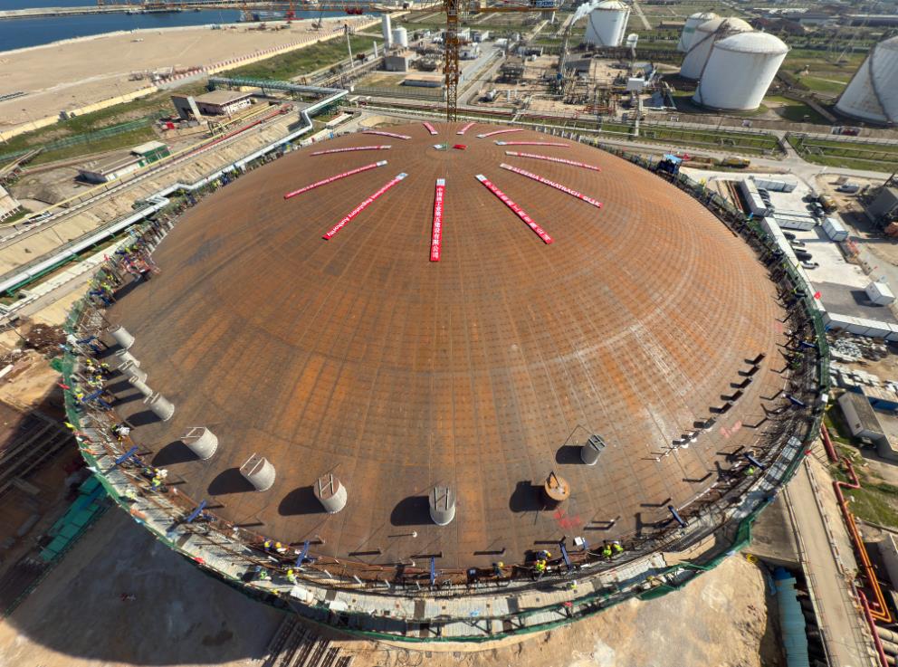 我國出海北非最大液化天然氣項(xiàng)目升頂成功