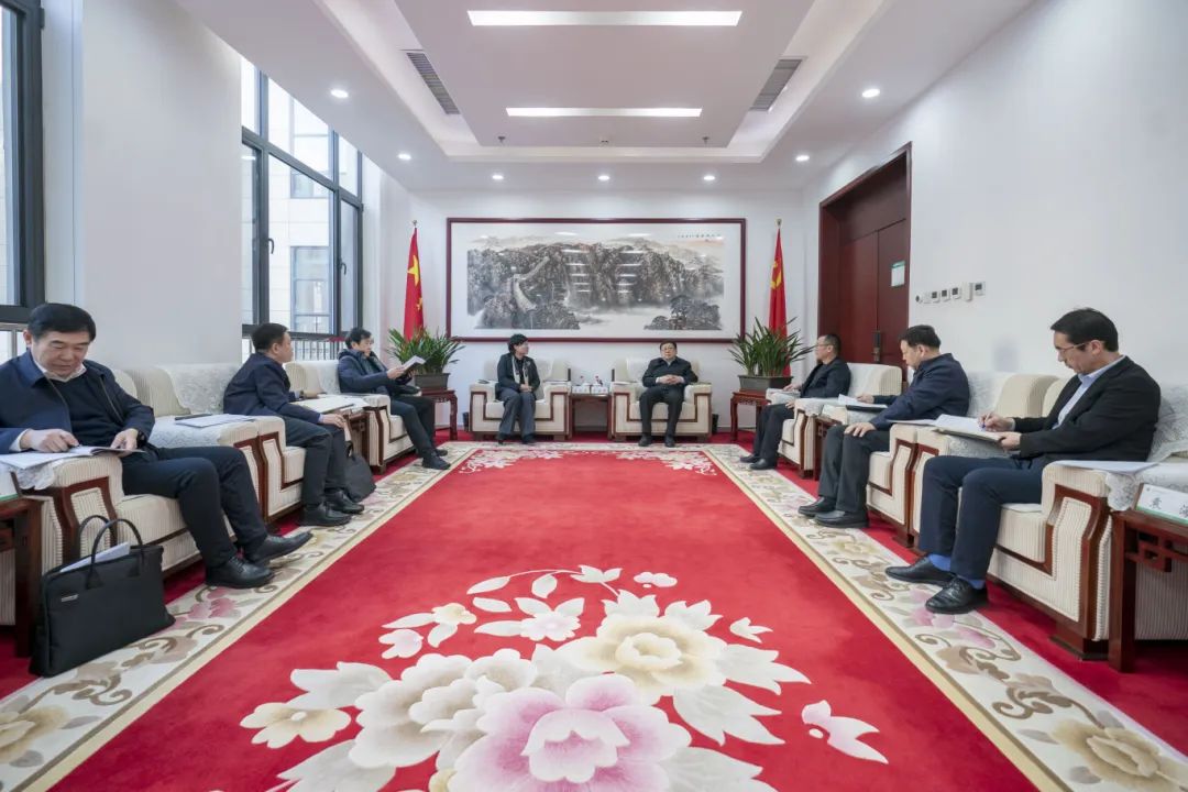 內蒙古電力集團與包頭市政府、中國二冶集團、中國能建華北院和陜西院交流座談