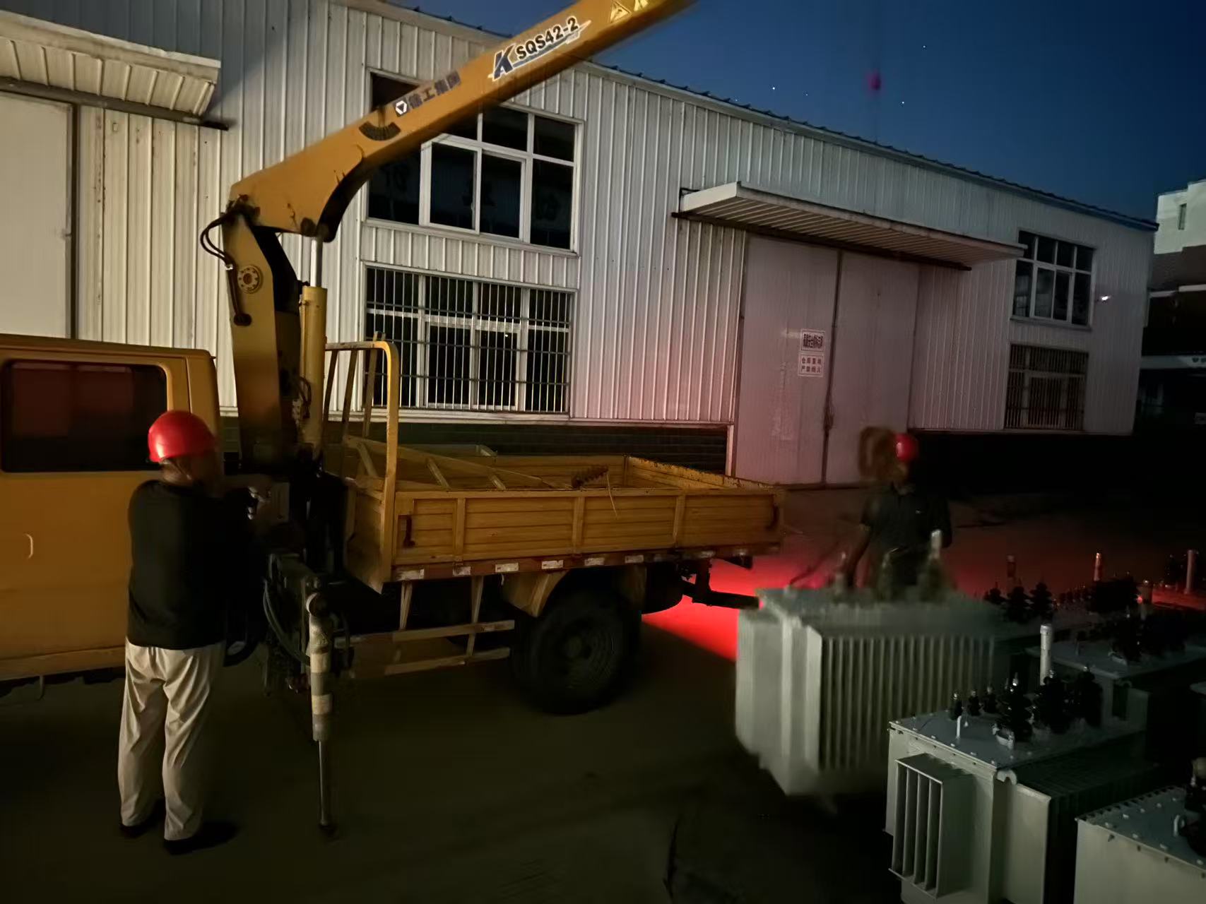 國網泌陽縣供電公司：24小時物資保障"閃電戰"  守護高溫下的清涼