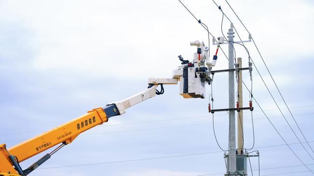 咸陽電網邁入“機器人作業時代”!