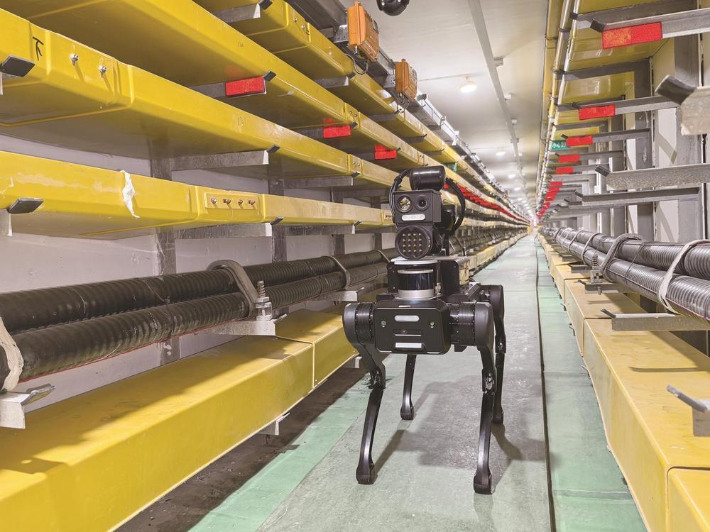 冀北地區電纜隧道內首次應用四足式機器人開展智能化、無人化巡檢